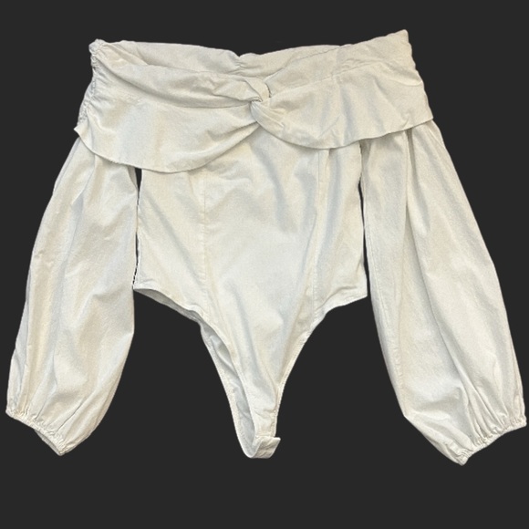 Skylar Rose Tops - Skylar Rose Off-Shoulder White Bodysuit Size S